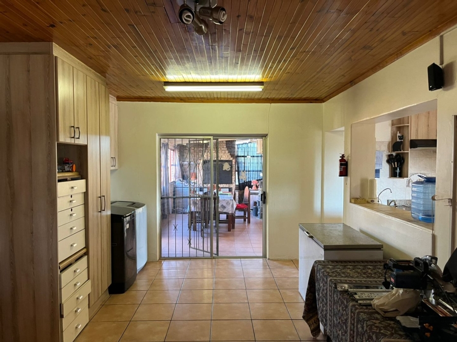 4 Bedroom Property for Sale in Heuwelkruin Eastern Cape